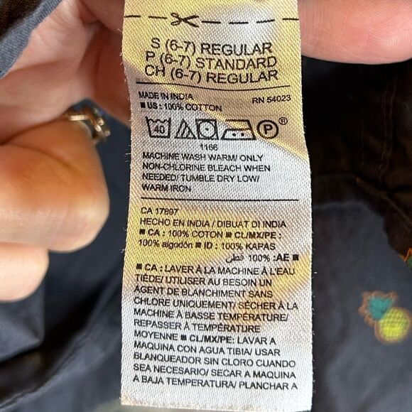 5 for $25🔥Old Navy The Classic Shirt Pineapple Grey Shirt Boys Small (6/7) - Picture 5 of 6